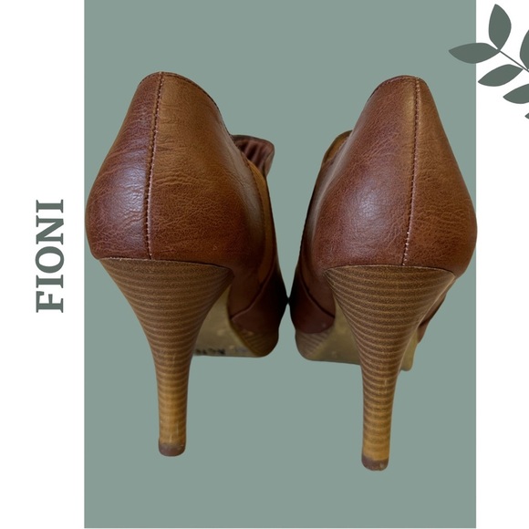 🛍️3/$40 Fioni Brown Platform Ankle Boot Stilleto Heel Button Detail Size 9 - Picture 4 of 8